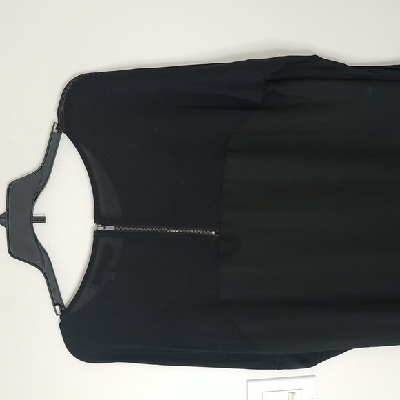 Jennifer Lopez Drop shoulder metallic accented top - Picture 5 of 7